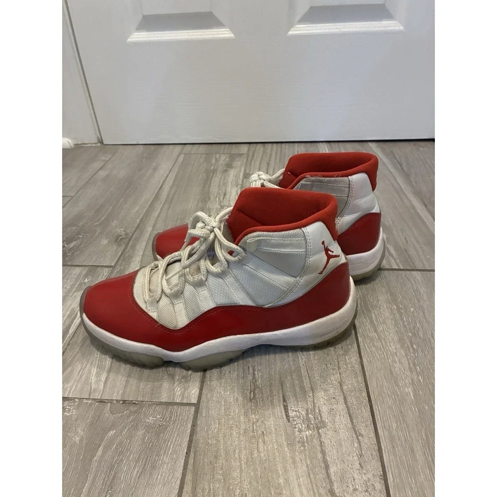 Air Jordan 11 Cherry Retro High SZ 11 Men Red White  2022 CT8012-116 PreOwned